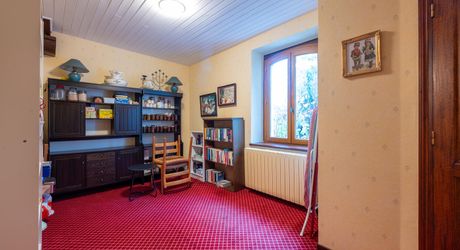 À vendre – Superbe maison en pierre 5chambres avec grand terrain boisé – Puy-l’Évêque (46)