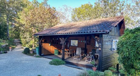 À vendre – Superbe maison en pierre 5chambres avec grand terrain boisé – Puy-l’Évêque (46)