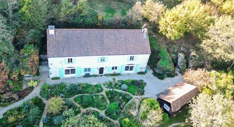 À vendre – Superbe maison en pierre 5chambres avec grand terrain boisé – Puy-l’Évêque (46)