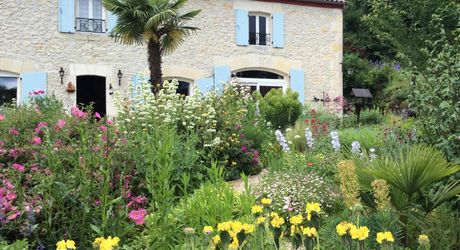 À vendre – Superbe maison en pierre 5chambres avec grand terrain boisé – Puy-l’Évêque (46)