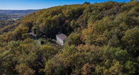 À vendre – Superbe maison en pierre 5chambres avec grand terrain boisé – Puy-l’Évêque (46)