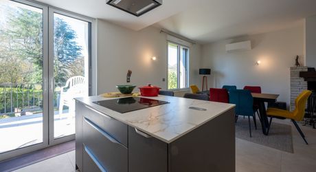 Vallée de la Dordogne, Maison 4 chambres , piscine, jaccuzi, jardin clos.