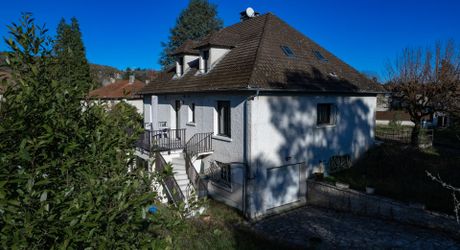 Vallée de la Dordogne, Maison 4 chambres , piscine, jaccuzi, jardin clos.