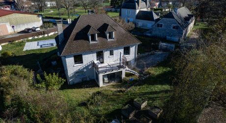 Vallée de la Dordogne, Maison 4 chambres , piscine, jaccuzi, jardin clos.
