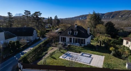 Vallée de la Dordogne, Maison 4 chambres , piscine, jaccuzi, jardin clos.