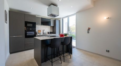 Vallée de la Dordogne, Maison 4 chambres , piscine, jaccuzi, jardin clos.