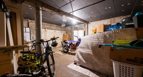Souillac, Hyper centre, immeuble de 3 appartements.