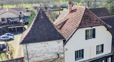 Vallée de la Dordogne, maison 4 chambres + logement indépendant.