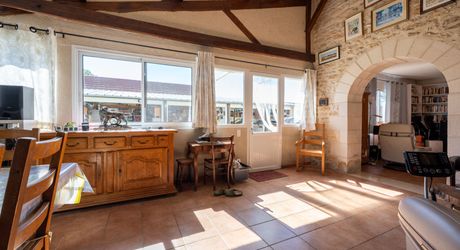 Charmante maison rénovée avec piscine, grande dépendance et jardin en vallée de la Dordogne