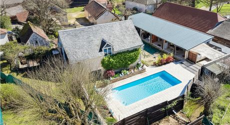 Charmante maison rénovée avec piscine, grande dépendance et jardin en vallée de la Dordogne
