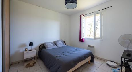 Charmante maison de plain-pied avec piscine et vue campagne près de Cazals