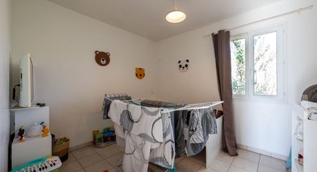 Charmante maison de plain-pied avec piscine et vue campagne près de Cazals