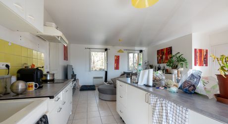Charmante maison de plain-pied avec piscine et vue campagne près de Cazals