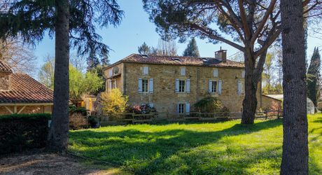 Stunning Renovated Estate with Guest House, Parkland and Pools in the Heart of the Lot Valley