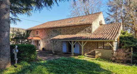 Stunning Renovated Estate with Guest House, Parkland and Pools in the Heart of the Lot Valley