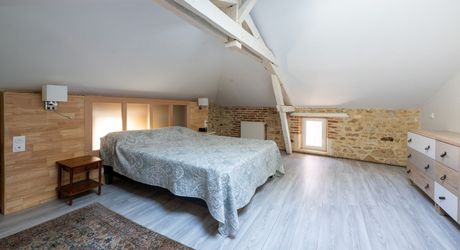 Stunning Renovated Estate with Guest House, Parkland and Pools in the Heart of the Lot Valley