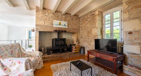 Stunning Renovated Estate with Guest House, Parkland and Pools in the Heart of the Lot Valley