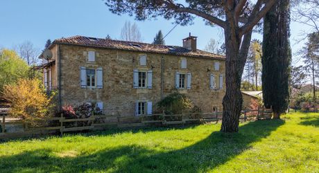 Stunning Renovated Estate with Guest House, Parkland and Pools in the Heart of the Lot Valley