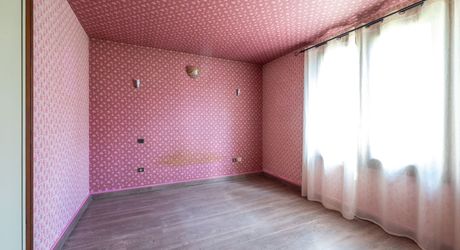 Atypical house with enclosed garden in the heart of Souillac, generous volumes and strong renovation potential