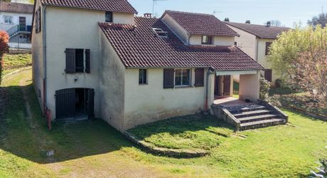 Maison atypique avec jardin clos au cœur de Souillac, beaux volumes et fort potentiel de valorisation