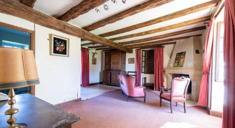Authentique propriété quercynoise avec pigeonnier, granges en pierre et vues panoramiques près de Payrac.