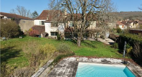 Cazals – Ensemble de caractère en pierre avec piscine, 5 chambres et grand potentiel au cœur du village