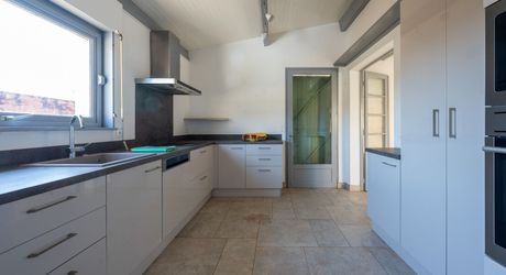 Cazals – Ensemble de caractère en pierre avec piscine, 5 chambres et grand potentiel au cœur du village