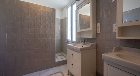 Cazals – Ensemble de caractère en pierre avec piscine, 5 chambres et grand potentiel au cœur du village