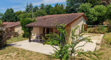 Belle opportunité : maison 2 chambres, jardin et terrasse couverte, idéale pied-à-terre ou location saisonnière