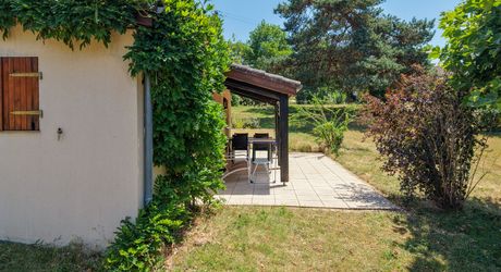 Belle opportunité : maison 2 chambres, jardin et terrasse couverte, idéale pied-à-terre ou location saisonnière
