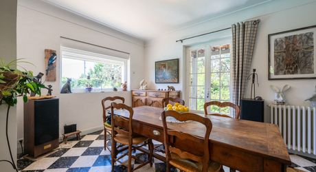 Sarlat – Grande maison familiale de 7 chambres avec piscine sur 1 930 m² de jardin clos