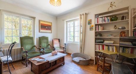 Sarlat – Grande maison familiale de 7 chambres avec piscine sur 1 930 m² de jardin clos