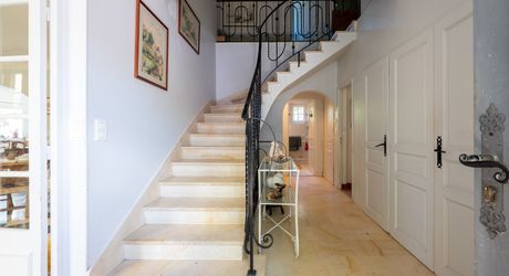 Sarlat – Grande maison familiale de 7 chambres avec piscine sur 1 930 m² de jardin clos