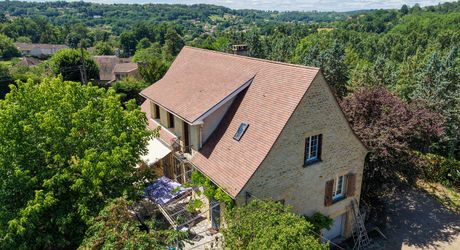Sarlat – Grande maison familiale de 7 chambres avec piscine sur 1 930 m² de jardin clos