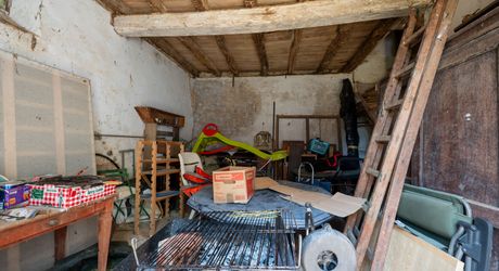 Payrac – Élégante maison bourgeoise en pierre de 258 m² avec 6 chambres, grange et jardin privé en cour intérieure