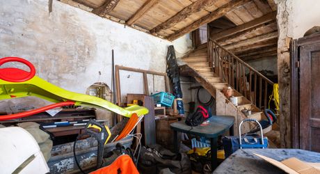 Payrac – Élégante maison bourgeoise en pierre de 258 m² avec 6 chambres, grange et jardin privé en cour intérieure