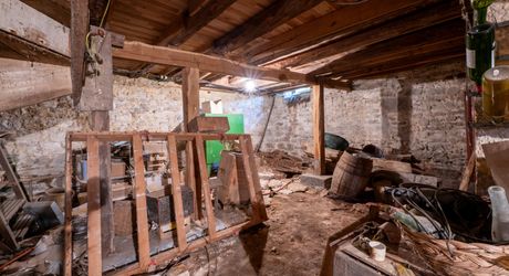Payrac – Élégante maison bourgeoise en pierre de 258 m² avec 6 chambres, grange et jardin privé en cour intérieure