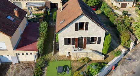 Souillac Town Centre – Town House in Excellent Condition with Garden, Garage and Self-Contained Apartment.