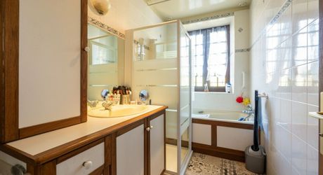 Souillac Town Centre – Town House in Excellent Condition with Garden, Garage and Self-Contained Apartment.