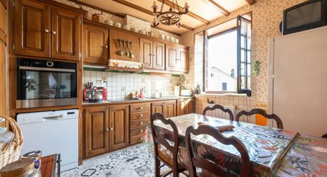Souillac Town Centre – Town House in Excellent Condition with Garden, Garage and Self-Contained Apartment.