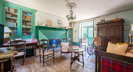 VALLÉE DE LA DORDOGNE – CARLUX – PROPRIÉTÉ DE CARACTÈRE EN PIERRE AVEC 4 BÂTIMENTS ET 3,5 HA DE TERRAIN