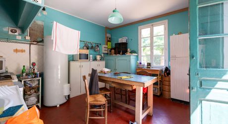 VALLÉE DE LA DORDOGNE – CARLUX – PROPRIÉTÉ DE CARACTÈRE EN PIERRE AVEC 4 BÂTIMENTS ET 3,5 HA DE TERRAIN