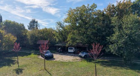 COEUR DE CAUSSE – ENSEMBLE IMMOBILIER DE CARACTERE AVEC DEUX MAISONS, PISCINE, DEPENDANCES ET PLUS D’1 HECTARE DE TERRAIN