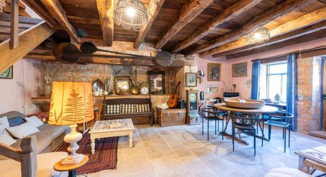 COEUR DE CAUSSE – ENSEMBLE IMMOBILIER DE CARACTERE AVEC DEUX MAISONS, PISCINE, DEPENDANCES ET PLUS D’1 HECTARE DE TERRAIN