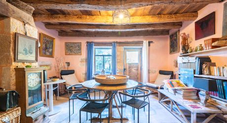 COEUR DE CAUSSE – ENSEMBLE IMMOBILIER DE CARACTERE AVEC DEUX MAISONS, PISCINE, DEPENDANCES ET PLUS D’1 HECTARE DE TERRAIN