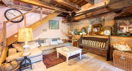 COEUR DE CAUSSE – ENSEMBLE IMMOBILIER DE CARACTERE AVEC DEUX MAISONS, PISCINE, DEPENDANCES ET PLUS D’1 HECTARE DE TERRAIN