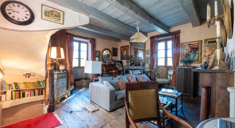 COEUR DE CAUSSE – ENSEMBLE IMMOBILIER DE CARACTERE AVEC DEUX MAISONS, PISCINE, DEPENDANCES ET PLUS D’1 HECTARE DE TERRAIN