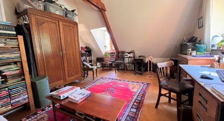 CHARMANTE MAISON DE SARLAT-ENVIRONS, 3/4 CHAMBRES AVEC GRANDE GRANGE, JOLIS JARDINS ET 1HA DE PRAIRIES ET DE BOIS. PF90319.