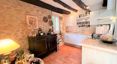 RAVISSANTE PROPRIÉTÉ SUR COUR AVEC 2 MAISONS INDÉPENDANTES EN PIERRE (2 LITS ET 1 LIT) SUR 2,4 ACRES, PRÈS DE ST POMPON, DANS UN CADRE SUPERBE ET TRANQUILLE AVEC DE JOLIES VUES. PF90320