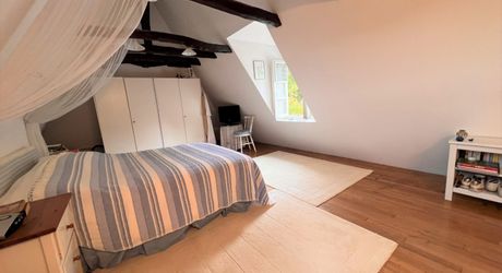 RAVISSANTE PROPRIÉTÉ SUR COUR AVEC 2 MAISONS INDÉPENDANTES EN PIERRE (2 LITS ET 1 LIT) SUR 2,4 ACRES, PRÈS DE ST POMPON, DANS UN CADRE SUPERBE ET TRANQUILLE AVEC DE JOLIES VUES. PF90320